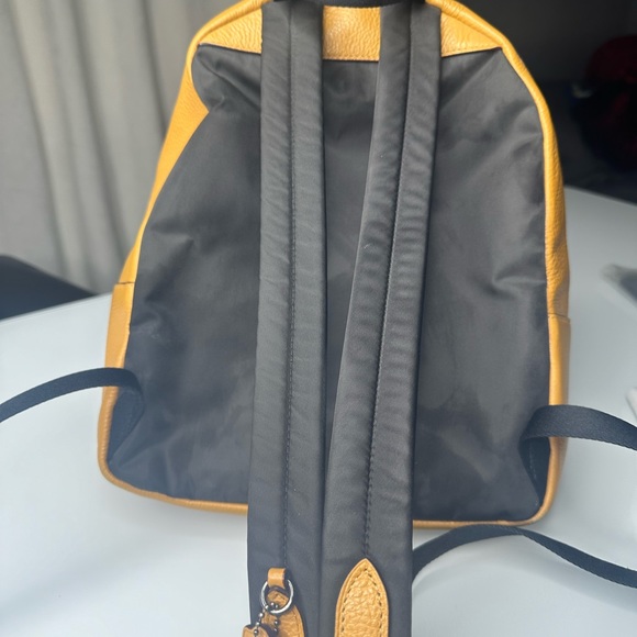 Coach pebble leather medium mustard yellow backpack - Picture 3 of 4